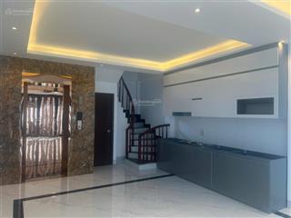 Thạch bàn  nhà mới  6 tầng thang máy  có đồ