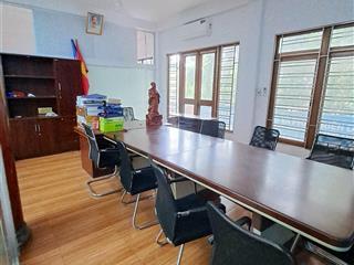 Thạch bàn  cho thuê tòa nhà 6 tầng  thang máy  hơn 700m2