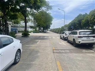 Siêu hiếm liền kề geleximco hà đông  102m, mặt tiền 6m  giá chỉ nhỉnh 20 tỷ thương lượng sâu.