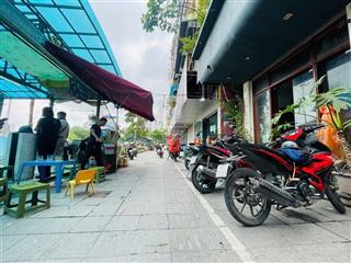 Nhà mặt phố tây sơn kinh doanh vỉa hè đá bóng .