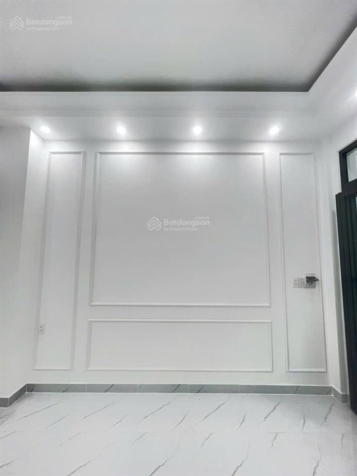 Nhà 4 tầng mới có sân thượng  trần xuân soạn q7 giá 4.5 tỷ tl