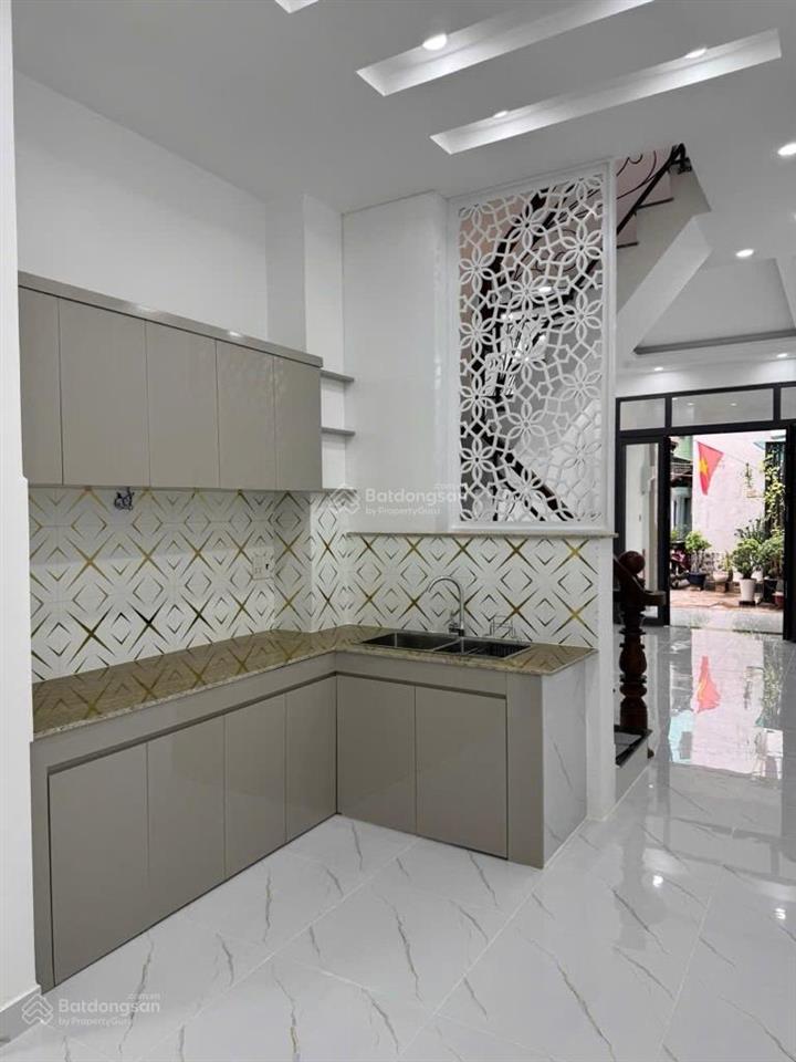 Nhà 4 tầng mới có sân thượng  trần xuân soạn q7 giá 4.5 tỷ tl