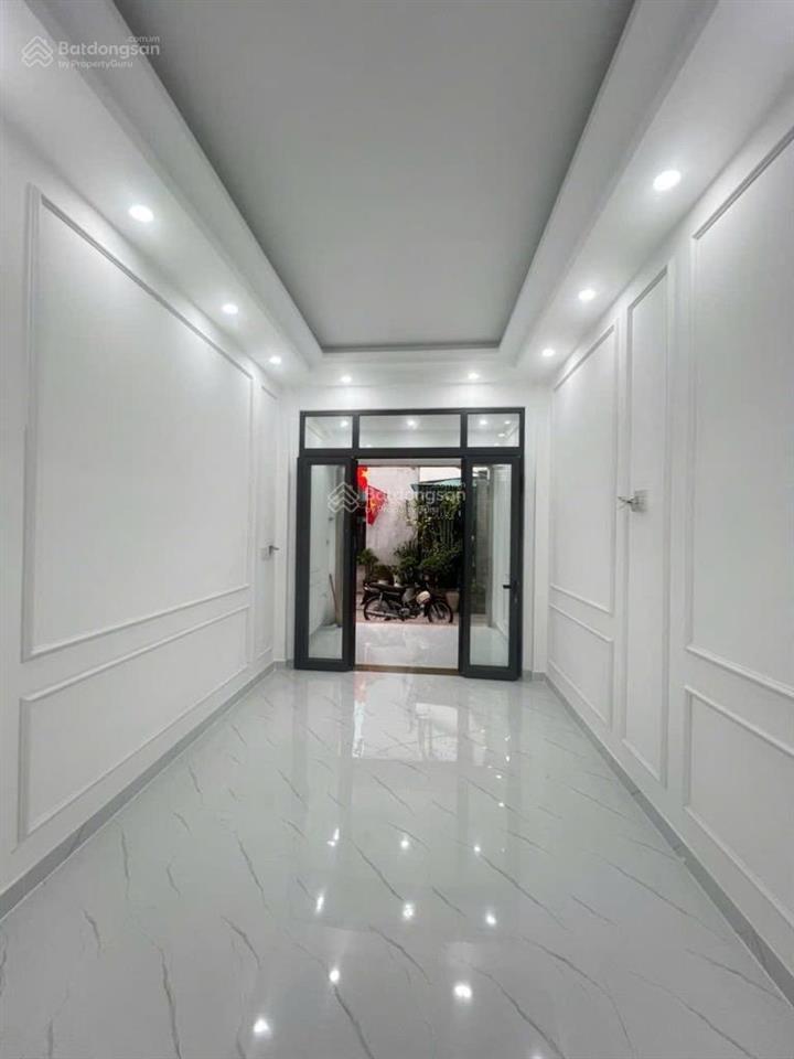 Nhà 4 tầng mới có sân thượng  trần xuân soạn q7 giá 4.5 tỷ tl