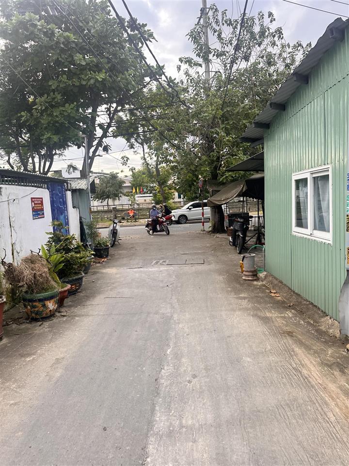 Lô góc đường 5,5m, 2 mặt tiền cẩm lệ  75m2  chỉ 3,x tỷ. khu dân cư sạch đẹp, an ninh tốt