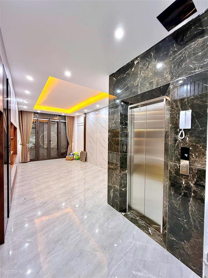 65m2*12.86 tỷ, ngã 4 vọng trường chinh, thanh xuân, 6 tầng, thang máy, 0985 818 ***.