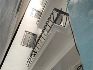43m2*5t*8.45 tỷ, ngã 4 bạch mai  trương định, hbt, thang máy, 0985 818 ***