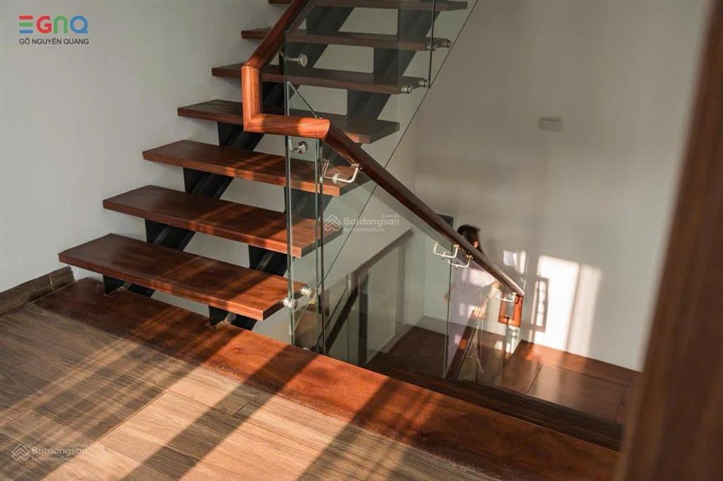 Villa 2 mặt thoáng 163m², mặt hướng hồ đại lải, lưng tựa rừng thông, sân vườn, bể bơi to 15,8 tỷ