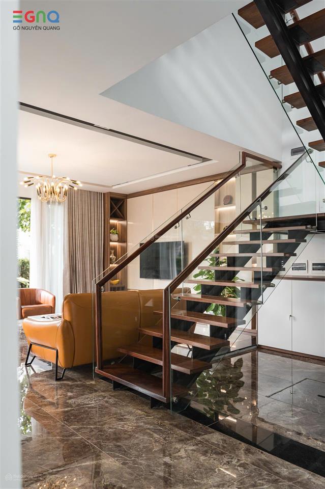 Villa 2 mặt thoáng 163m², mặt hướng hồ đại lải, lưng tựa rừng thông, sân vườn, bể bơi to 15,8 tỷ