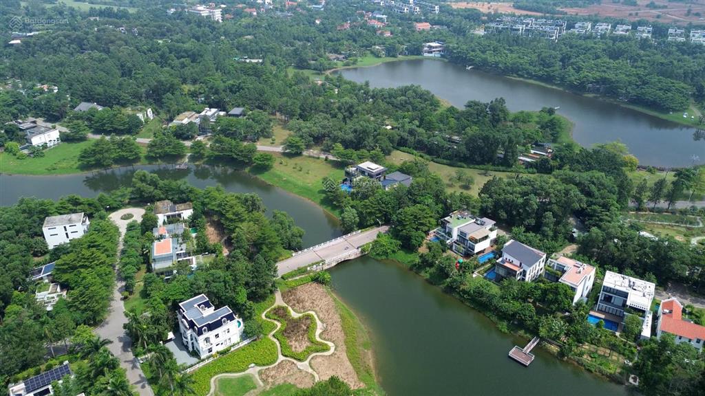 Biệt villa 3 mặt thoáng view hồ thiên yến 303m² sổ đỏ lâu dài, giá 21,5 tỷ (rẻ hơn mua đất không)