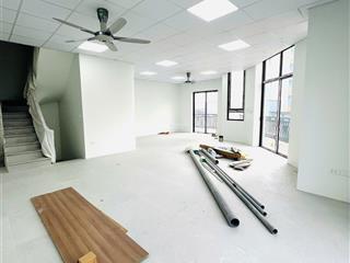 Cho thuê t1+2 biệt thự liền kề đền lừ hoàng mai nhà lô góc dt 150m2  xây dựng 90m2 một sàn còn lạ