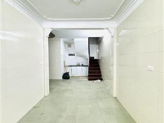 Cưc hiếm  nhà đẹp ở luôn  trung tâm văn miếu quốc từ giám  8m ô tô tránh ở đẳng cấp.