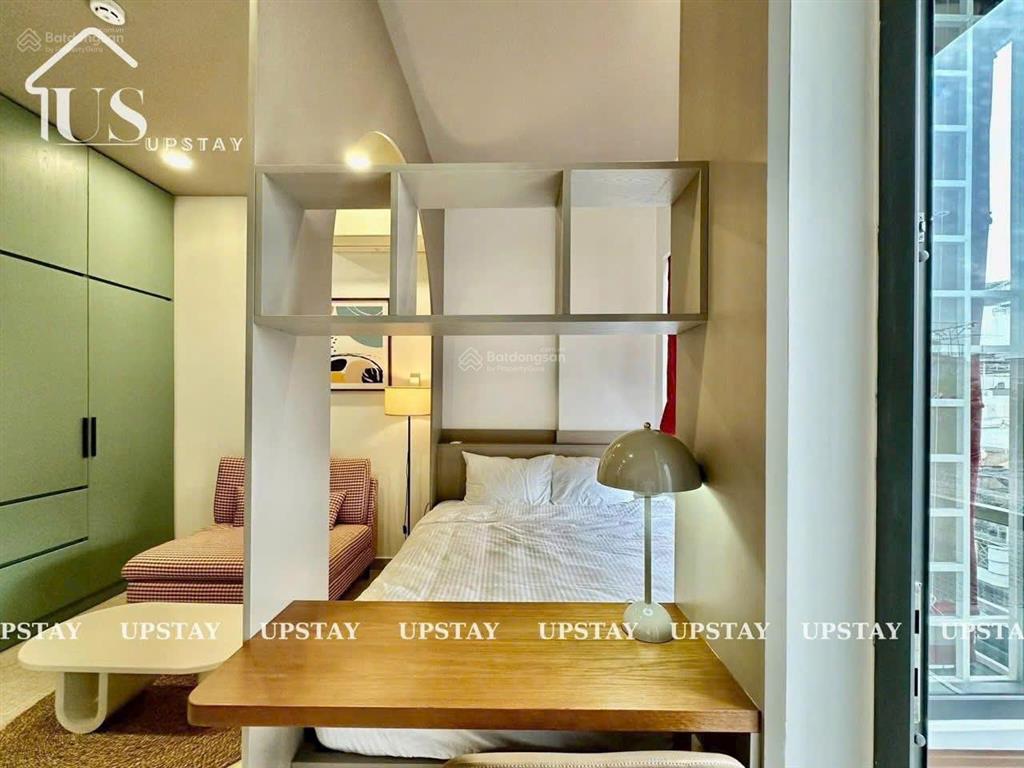 Tòa nhà dòng tiền chùa láng, gần đh ngoại thương, dòng tiền 7%, 18 phòng vip, 83m