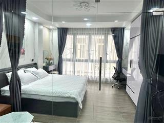 Tòa căn hộ dịch vụ thái hà 18 phòng, lô góc 2 thoáng, dòng tiền 1.2 tỷ/năm, gần ô tô, 82m2