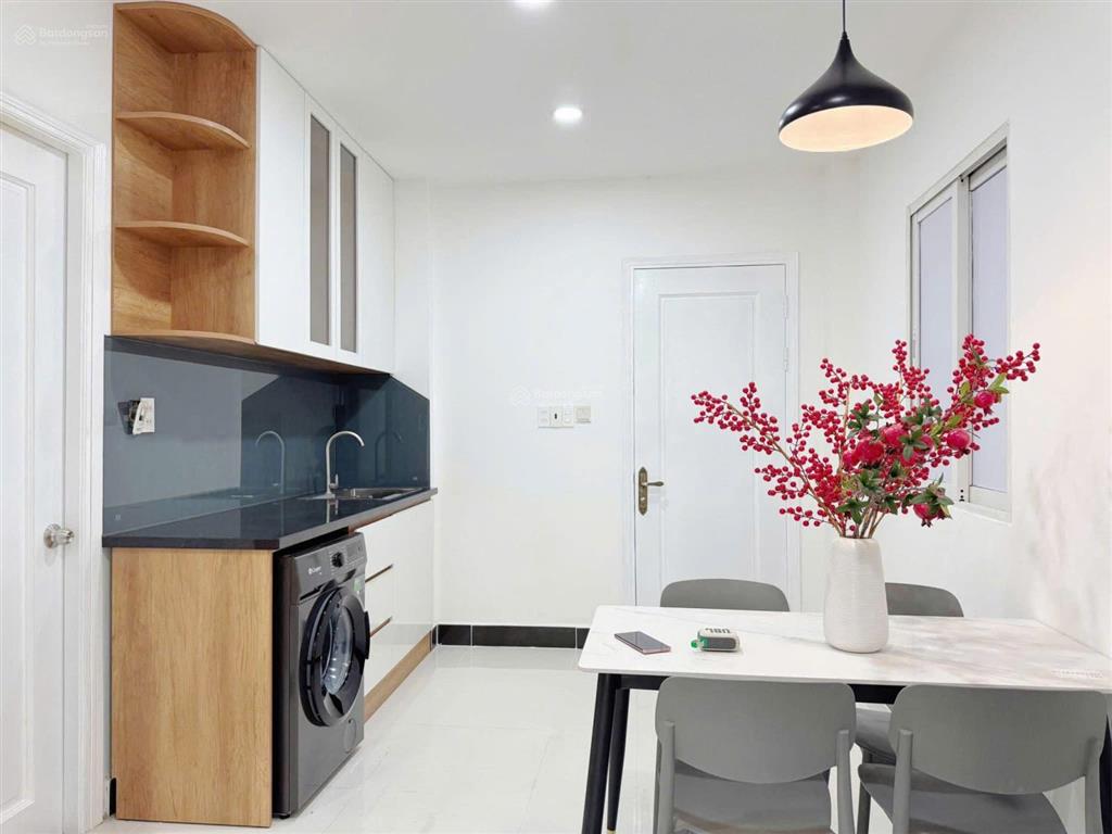 Tòa căn hộ dòng tiền xã đàn, 2 thoáng, 20 phòng, dt 7%/năm, 30m ra ô tô, gần bách khoa, 85m2