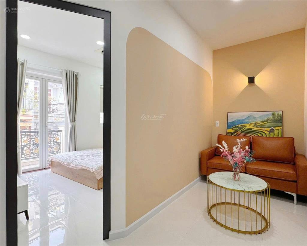 Tòa căn hộ dòng tiền xã đàn, 2 thoáng, 20 phòng, dt 7%/năm, 30m ra ô tô, gần bách khoa, 85m2