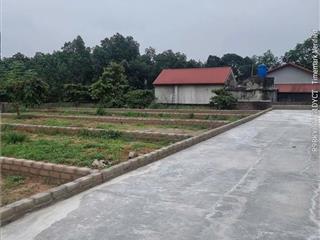 Thanh khoản 4 lô đất phường tùng thiện ô tô vào tận đất thông thoáng vuông vắn nở hậu.