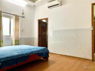 Căn hộ mới xây có 2 phòng ngủ gần hồ tùng mậu gần biển đh bách khoa sư phạm rộng 50m2 full nội thất