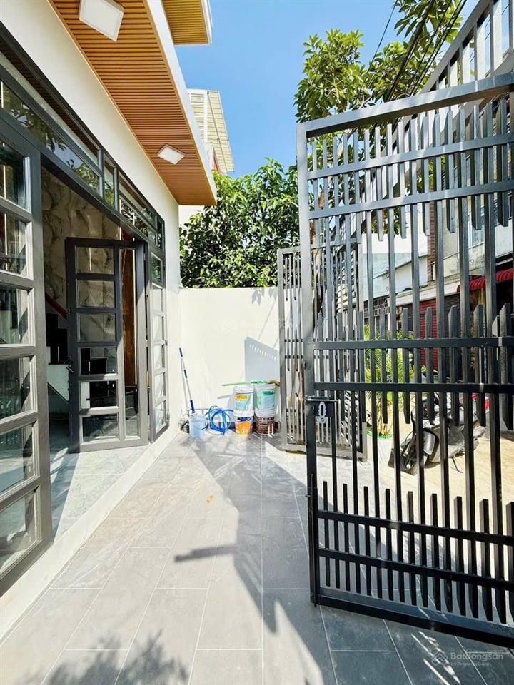 Chỉ 4tỷ350tr nhà hẻm ôtô ngay thạnh xuân 22, quận 12. dt4,2x13 1tr 1lửng 3pn. full nội thất