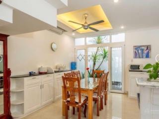 Bán cặp đất + nhà 4 tầng & 3 tầng 3 mặt thoáng lê thước  khu biển phạm văn đồng  đà nẵng