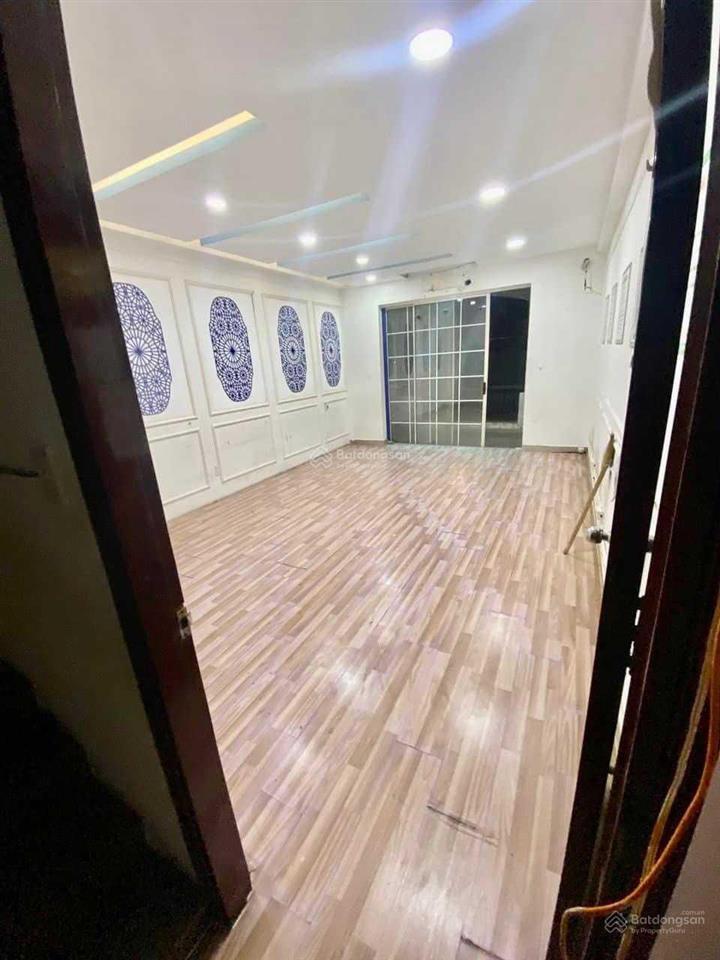 Mặt tiền 45b nguyễn văn đậu p5 bình thạnh  4.5x20m 3 lầu  6pn