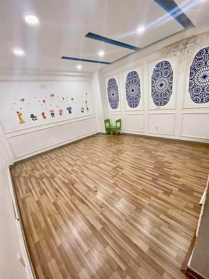 Mặt tiền 45b nguyễn văn đậu p5 bình thạnh  4.5x20m 3 lầu  6pn