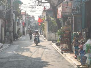 Nhà 3 tầng (71 m2) vừa ở vừa kd oto tránh, zá hơn 5 tỉ