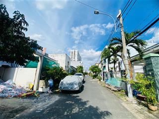 Nhà cấp 4 ngay đào trinh nhấtphạm văn đồngdt105m2 ngang 5mđường rộng ô tô quay đầucó vỉa hè
