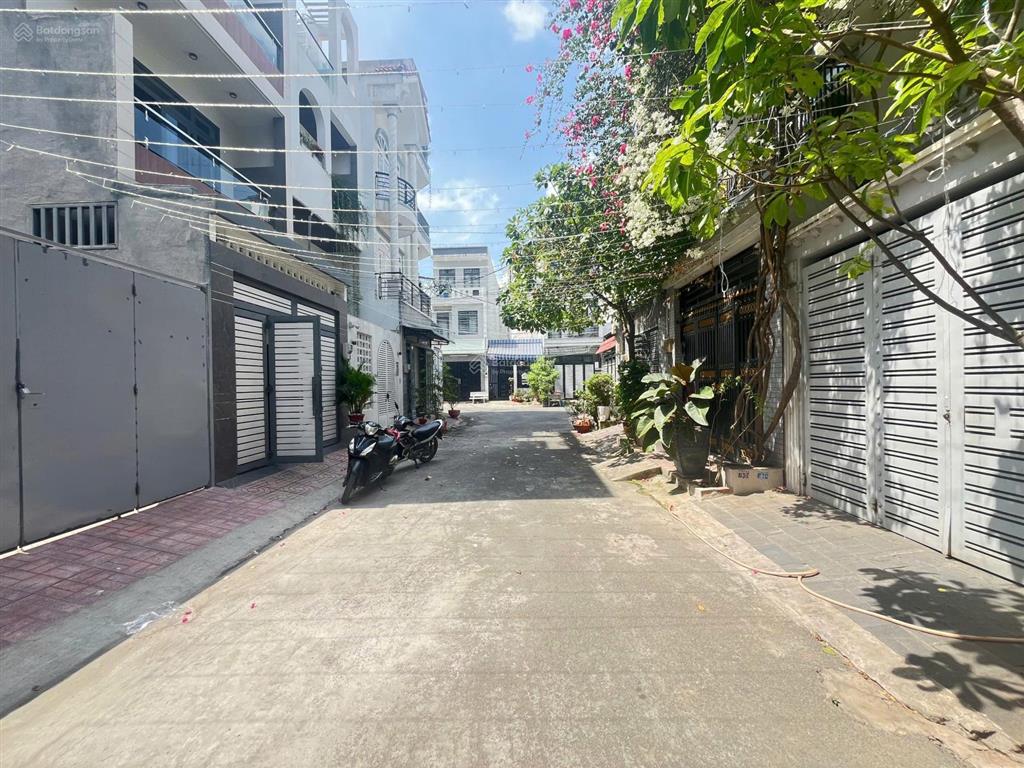 Sót 1 lô đất hiếm  đẹp  ngay bệnh viện lớn nhất thủ đức đường lê văn chí khu đồng bộ 58m2  5tỷ3