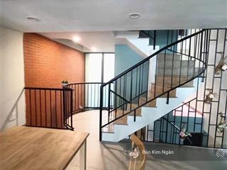 Toà căn hộ mt sơn thủy 2 mới đẹp  5 tầng  cách bãi tắm 5 phút di chuyển  dòng tiền 40 triệu/th.