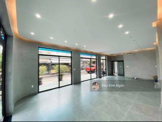 Chào bán góc 2mt khu mỹ an, trục đẹp thông sông  sẵn nhà mới đẹp  kinh doanh cực tốt  2x tỷ