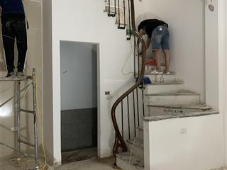 Bán nhà phố nhổn, dt 30m2, 5 tầng, giá 5.55 tỷ