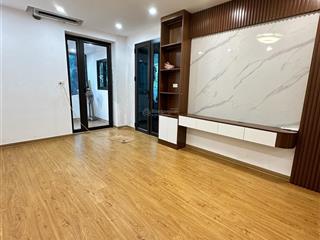 Bán nhà tập thể cầu giấy. dt 41/80m2, 3 ngủ. giá 3.98 tỷ