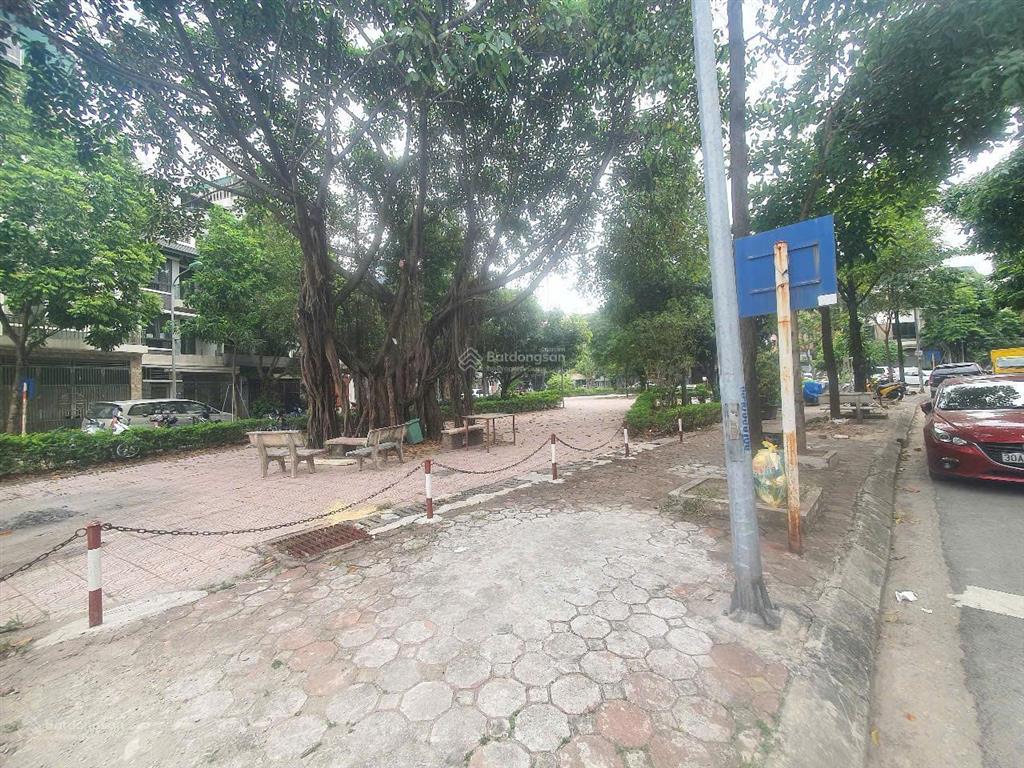 Bán nv dt 100m2 hoàn thiện đẹp 5 tầng khu tc5 tân triều, thanh trì, giá 27.5 tỷ  0968 851 ***