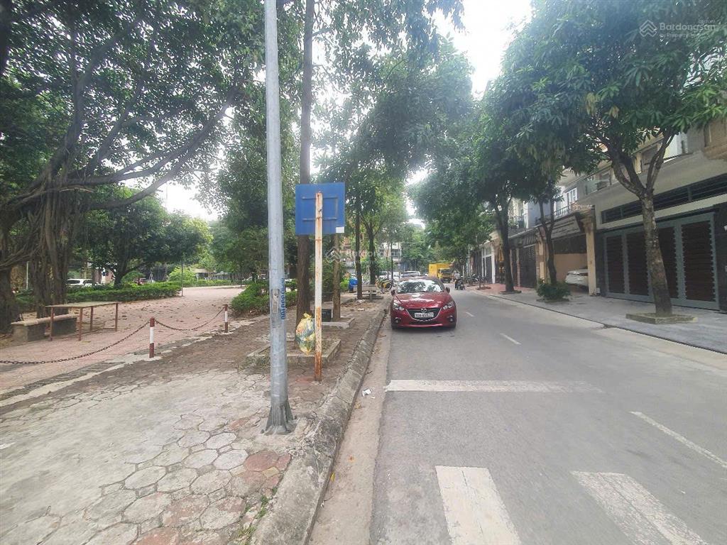 Bán nv dt 100m2 hoàn thiện đẹp 5 tầng khu tc5 tân triều, thanh trì, giá 27.5 tỷ  0968 851 ***