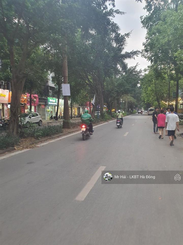 Cần bán nhà 4.5 tầng, diện tích 76m2 mặt tiền 5m vị trí kinh doanh