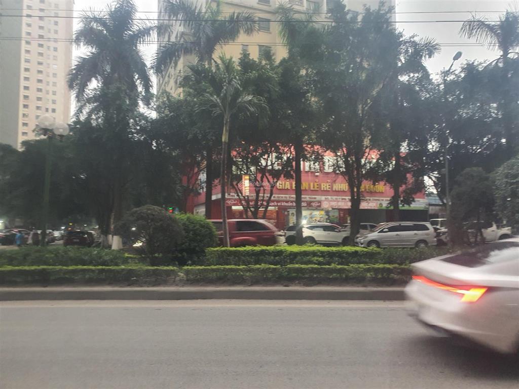 Cần cho thuê kiốt chung cư ct4 khu đô thị xa la, giá 35 triệu