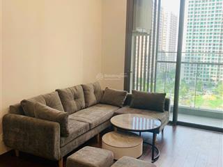 Mua ngay giá hời! căn 1n + tòa m1, tầng trung view đb công viên, full đồ 47m2 sẵn sổ  giá 3 tỷ 850