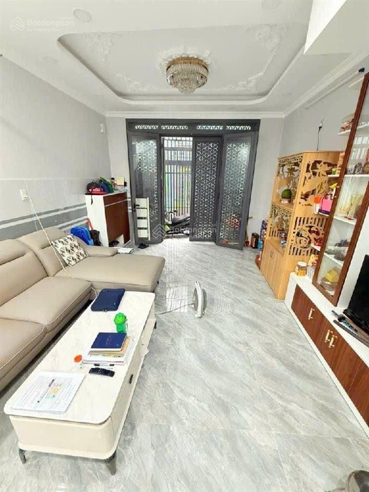 (quận 7) chủ chuyển công tác gấp bán nhà phố 2 tầng full nội thất sát vincom nam long  chỉ 7,2 tỷ
