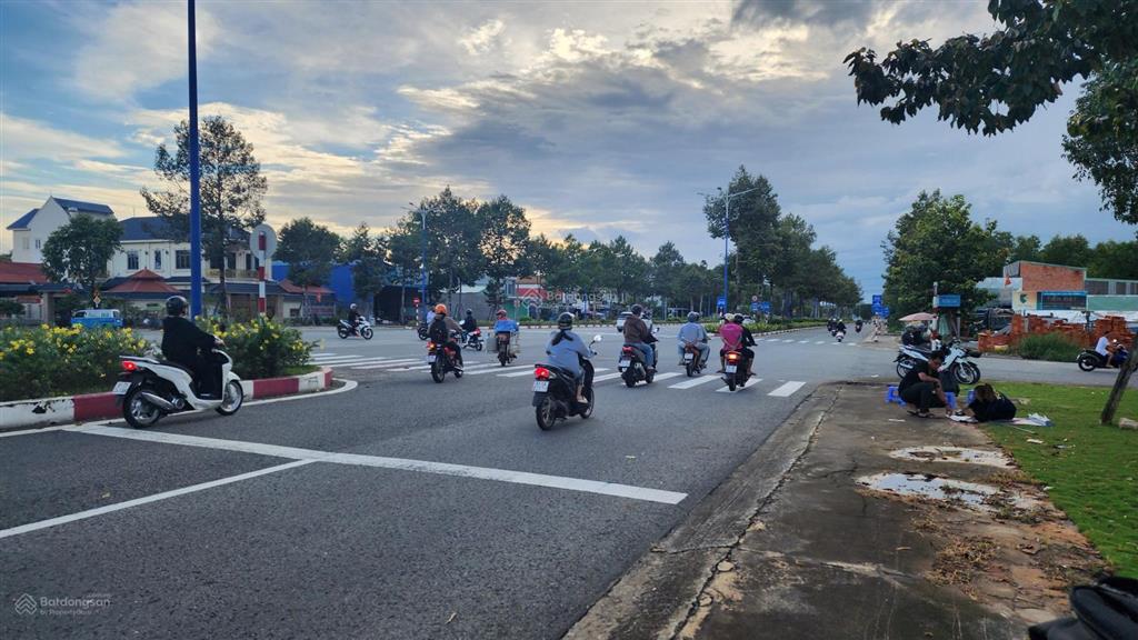 Siêu hot chỉ 2 tỷ700 sở hữu ngay đất mặt tiền vành đai 4 phường thới hoà, tp. hcm