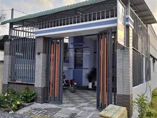 Ra c4 bến lức gần đường đt 835 long an