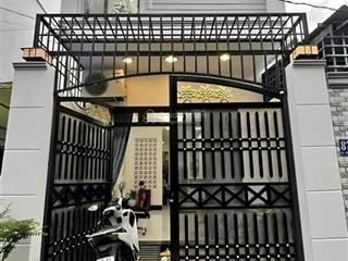 Cô út bán lỗ nhà ngã tư võ trần chí  tân long, bình chánh để đi định cư