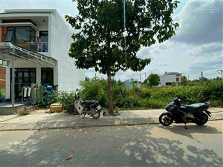 Lô ngã tư thế lữ  võ trần chí  mt 6m bình chánh