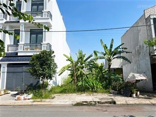 Cô út còn lô đất nằm gần khu dân cư huỳnh hữu trí, bình chánh mt 8m