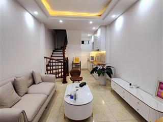 Cực chất láng hạ đống đa diện tích 30m2 đua ra 35m2, 5 tầng, mặt tiền 3.5m, 7.5 tỷ