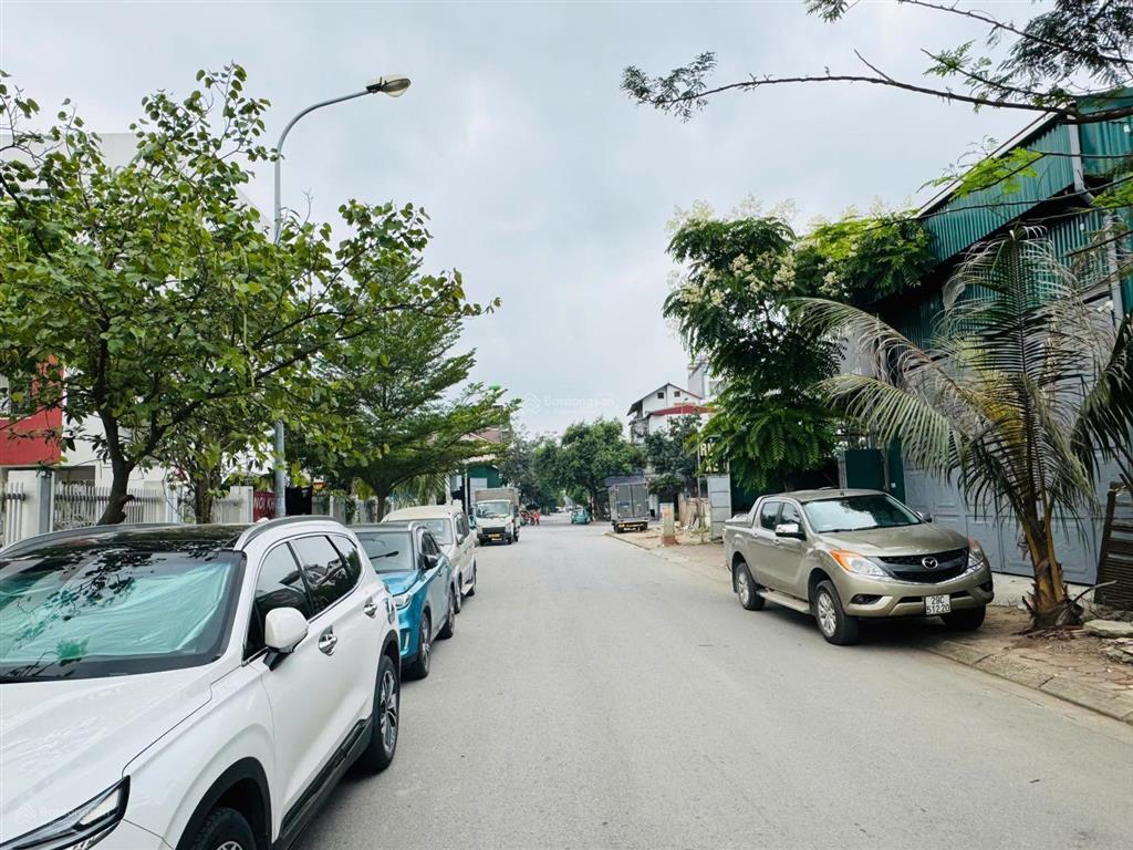 Giá đầu tư cần bán lô đất 109m2 / mt 7,06m đường 17m lõi trung tâm gia lâm. view thoáng vĩnh viễn