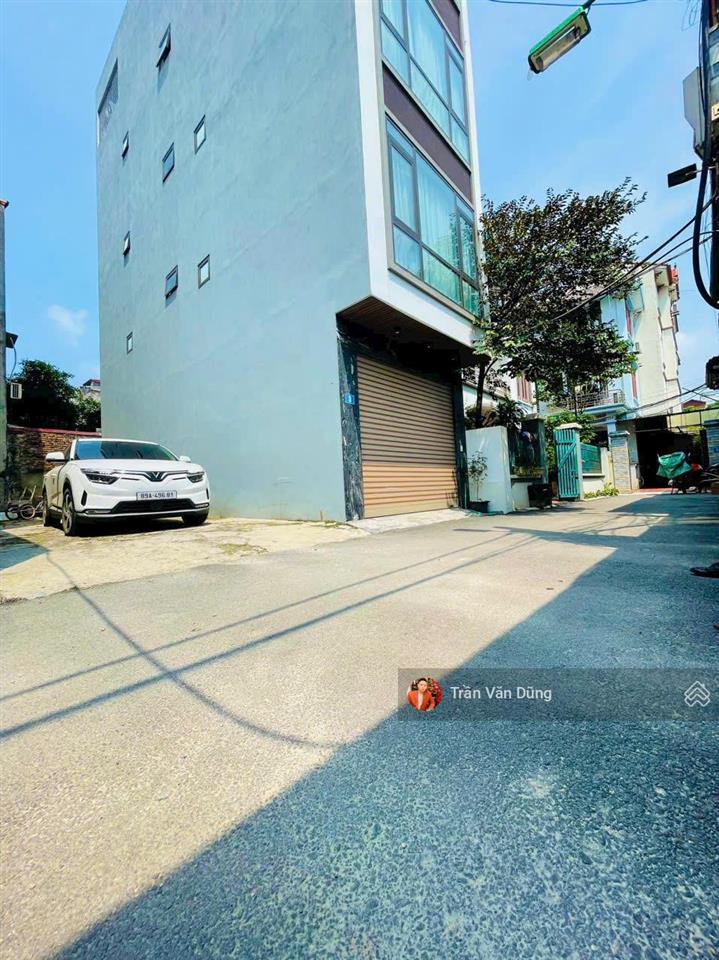 Cần bán gấp lô đất cực đẹp 55m2 mặt tiền 4m, thành trung đi vào hướng đông nam hướng ra hồ gia lâm