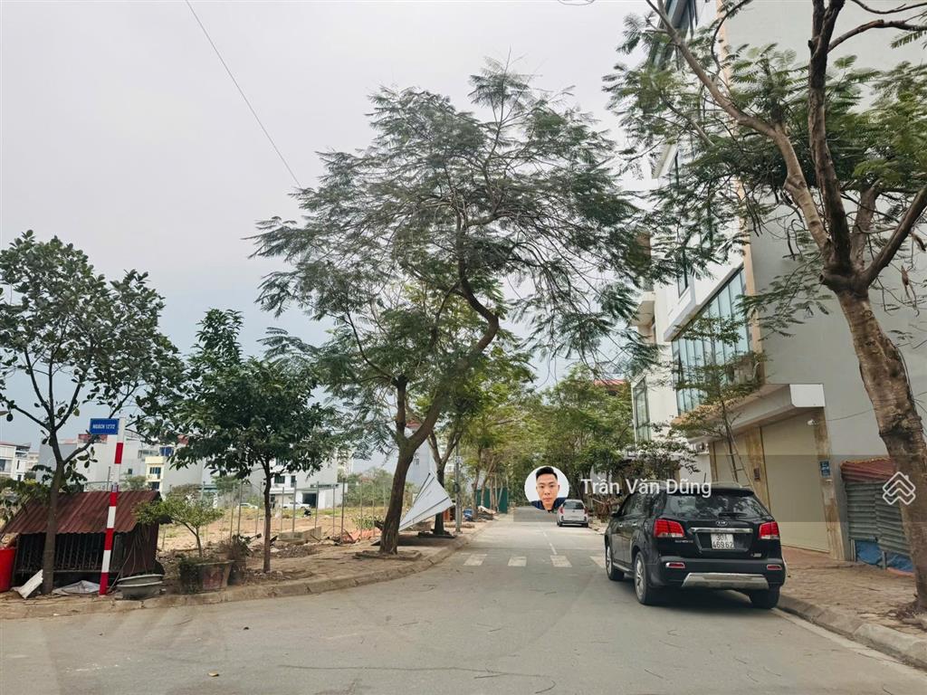 Cc cần bán lô đất 60m2/mt 4m tái định cư trâu quỳ gia lâm, trục chính hướng đông nam view vườn hoa