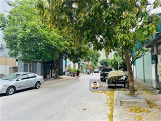 Cần tiến bán gấp ! nhà mặt phố chính trung 136,5m2/mt5m đường 13,5m đang cho thuê giá tốt nhất tt