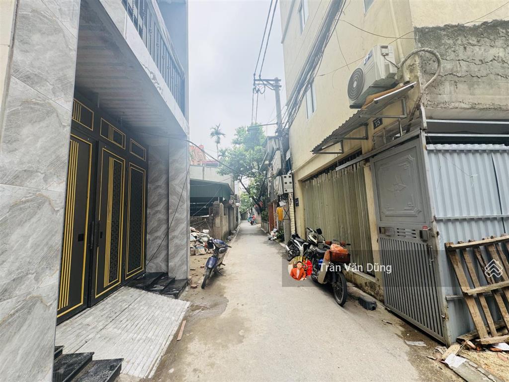 Cần bán gấp 50m2/mt 4m đường 3.5m ô tô thông phố cửu việt 1. vị trí trung tâm kd, cc mini. giá tốt