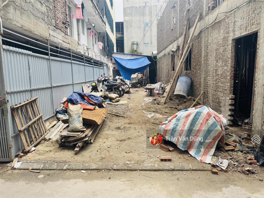 Cần bán gấp 50m2/mt 4m đường 3.5m ô tô thông phố cửu việt 1. vị trí trung tâm kd, cc mini. giá tốt